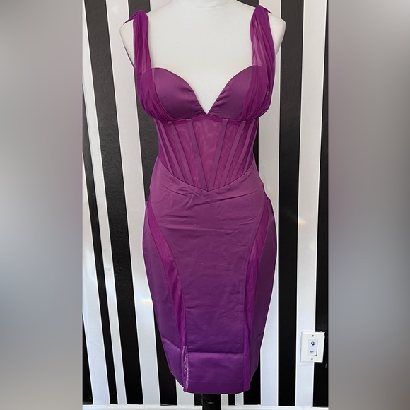 Purple Mesh Corset Style Midi Dress - NWT - Picture 3 of 6